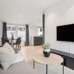 Center - Two Bedroom Modern * Τρόμσο