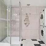 Διαμέρισμα Center - Two Bedroom Modern *
