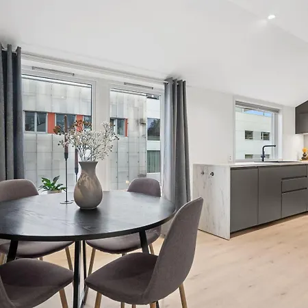 Center - Two Bedroom Modern Tromsø