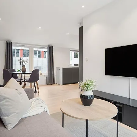 Center - Two Bedroom Modern * Tromsø