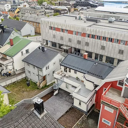 Center - Two Bedroom Modern Lägenhet