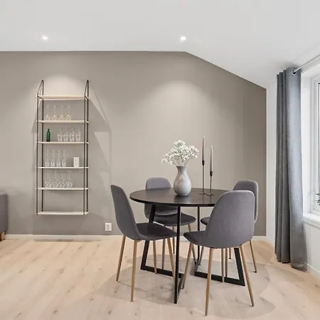 Center - Two Bedroom Modern *