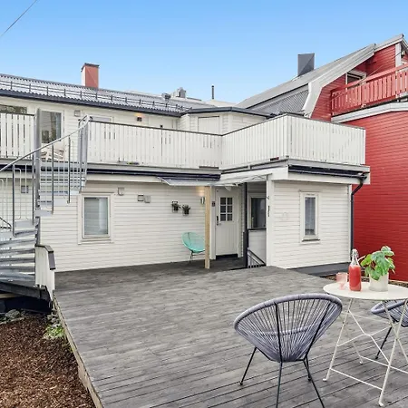 Center - Two Bedroom Modern Lägenhet