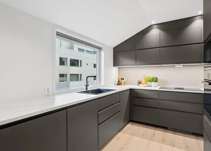 Center - Two Bedroom Modern Lägenhet *