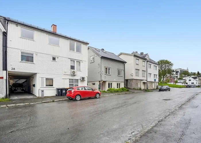 Center - Two Bedroom Modern Lägenhet *