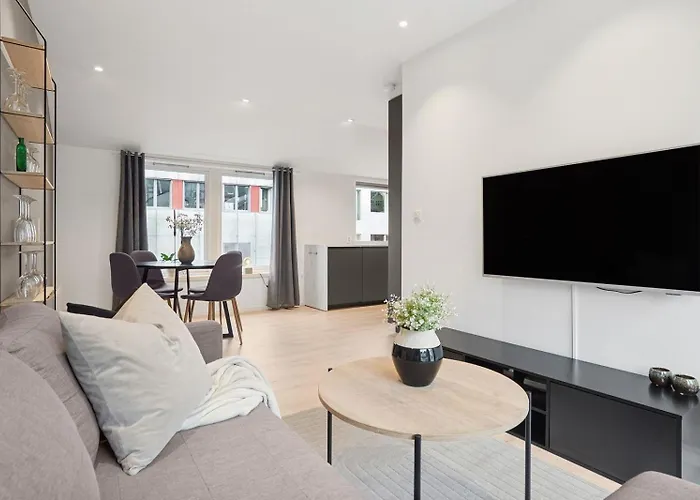 Center - Two Bedroom Modern * Tromsø