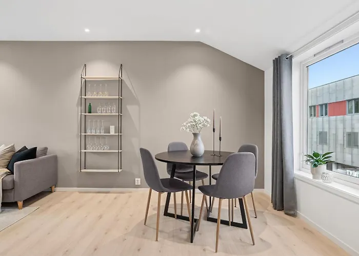 Center - Two Bedroom Modern *